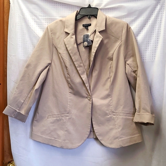 Lane Bryant Jackets & Blazers - Lane Bryant blazer
